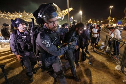 Рамадан начался: массовые арабские беспорядки в Иерусалиме
