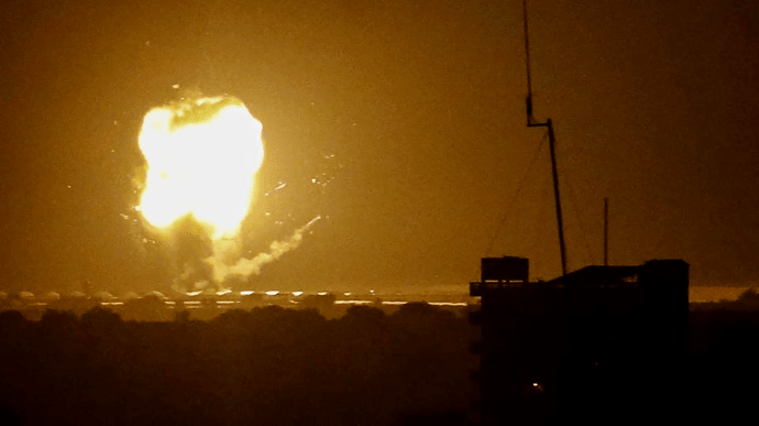 Армия Израиля нанесла удары по сектору Газа в ответ на выпущенную ракету